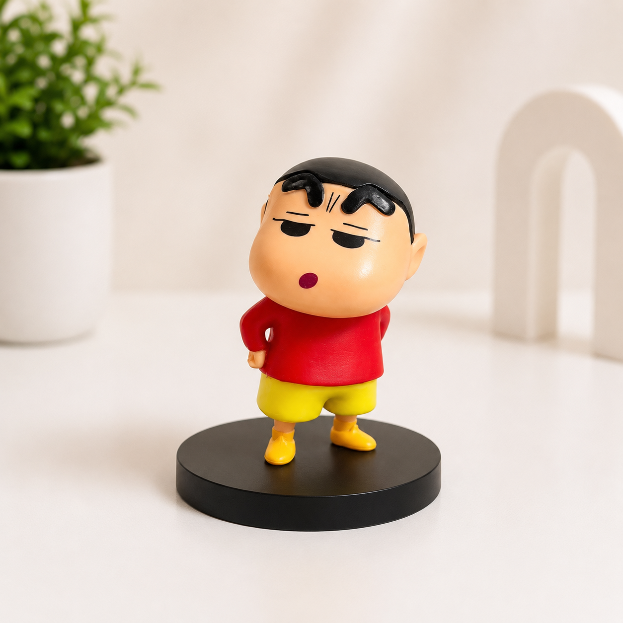 Shinchan pose